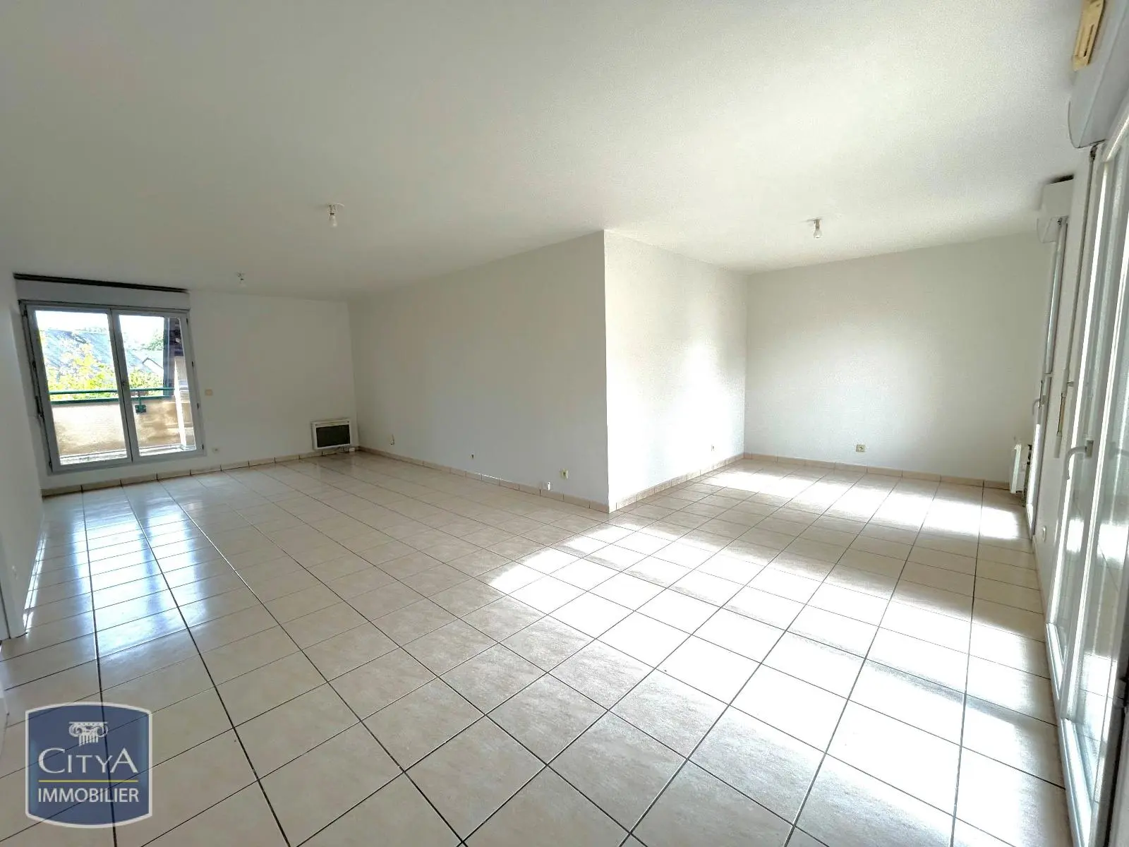 Photo 1 Appartement 4 pièces 109.42m²