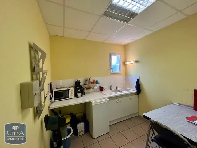 Photo 6 Local Commercial