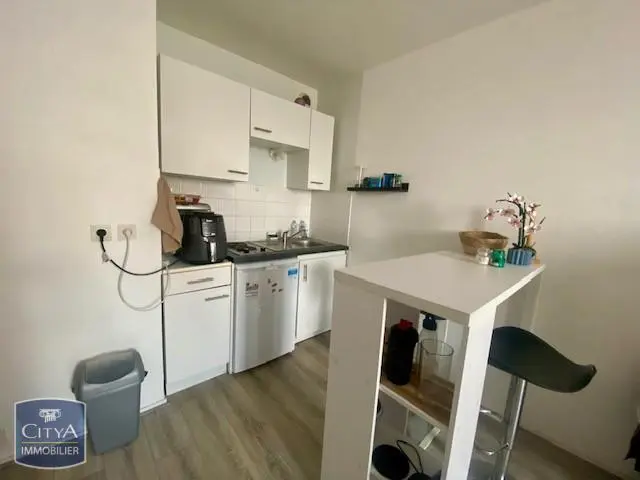 Photo 2 Appartement 1 pièce 23.7m²
