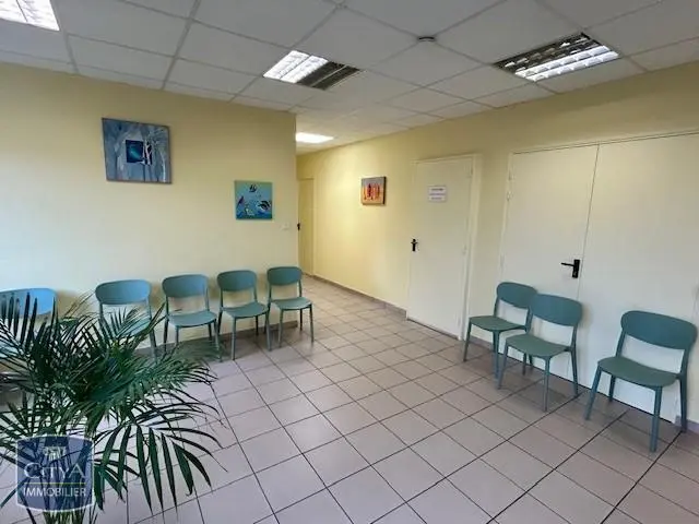 Photo 3 Local Commercial