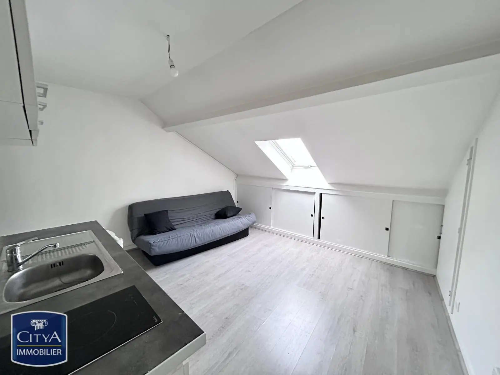 Photo 2 Appartement 1 pièce 14.61m²