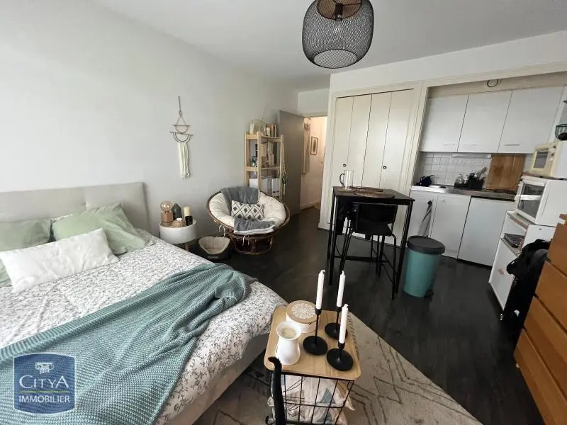 Photo 1 Appartement 1 pièce 26.74m²