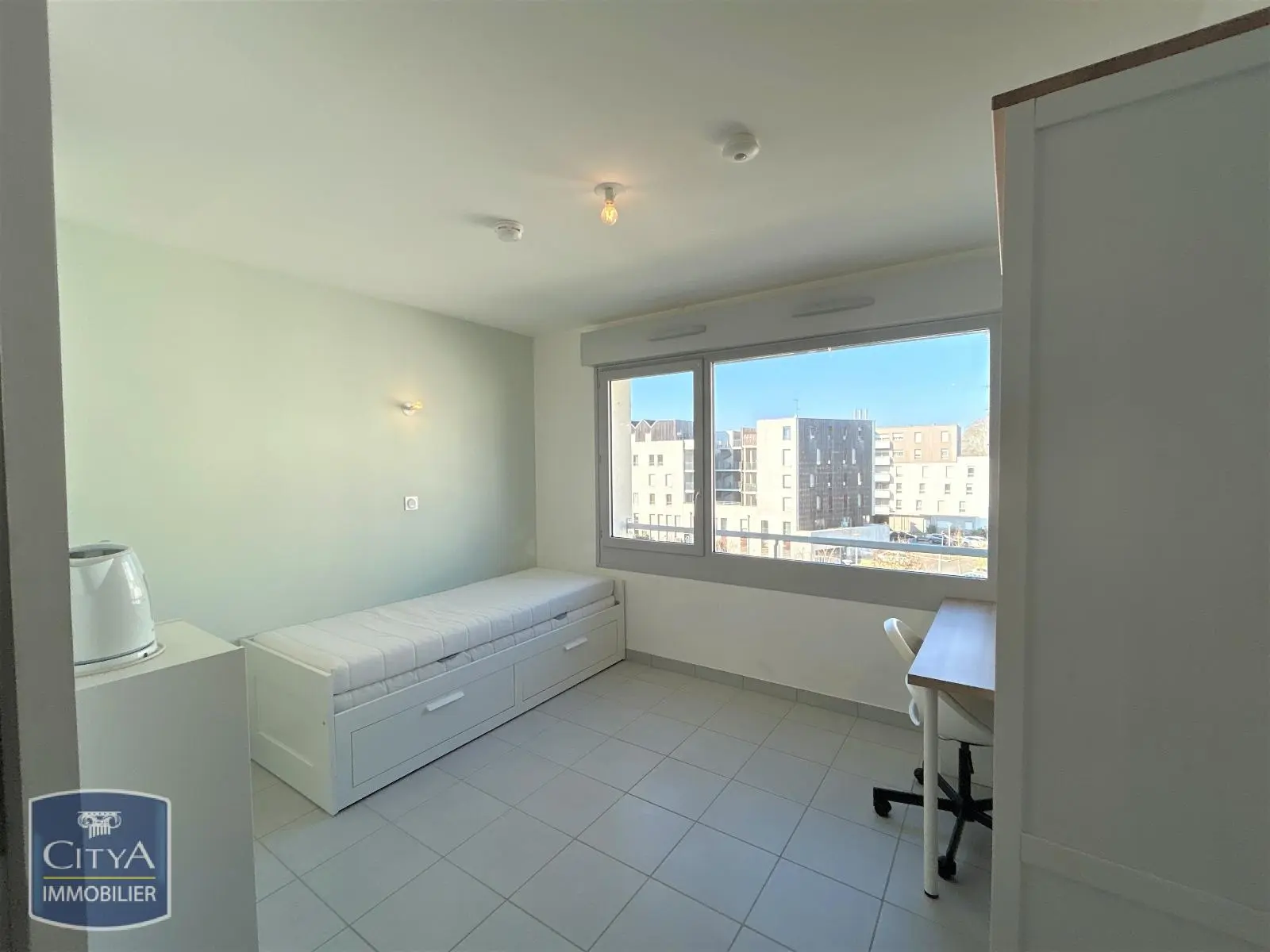 Photo 1 Appartement 1 pièce 21.82m²