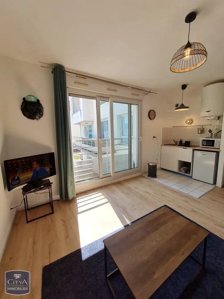Photo 2 Appartement 1 pièce 24.2m²