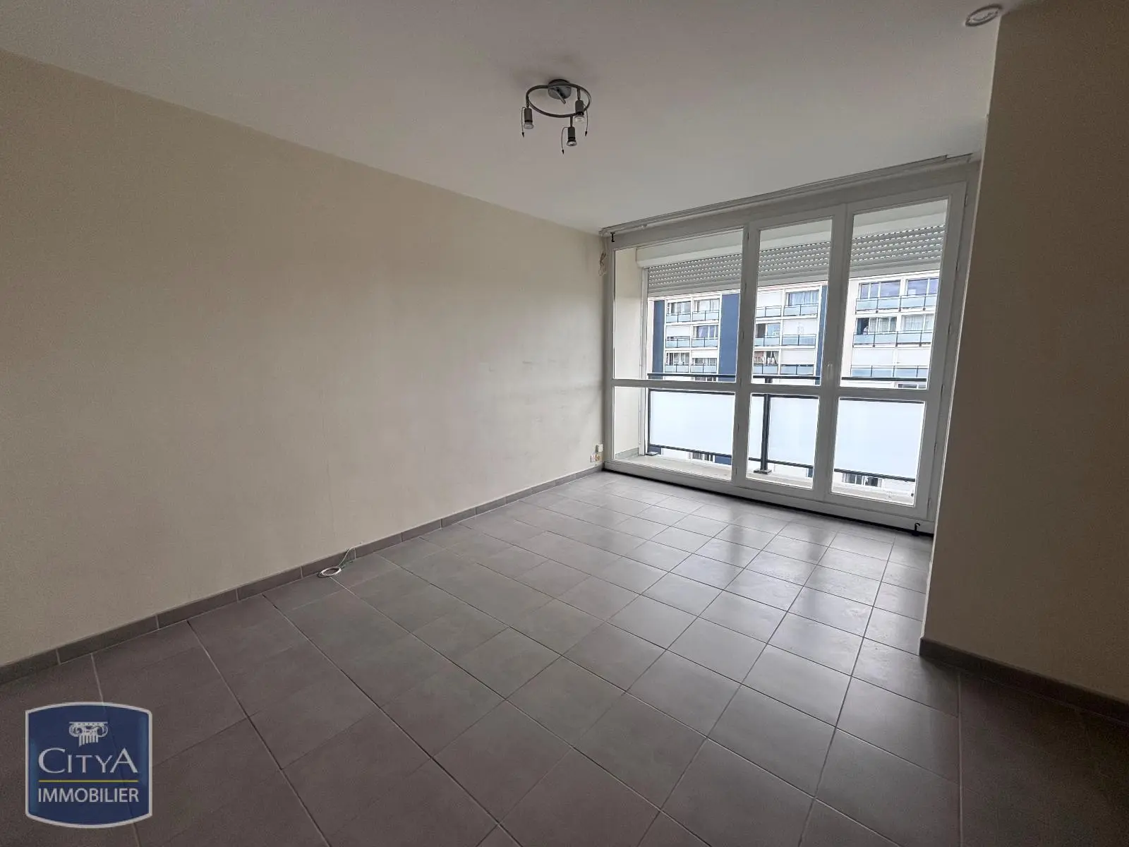 Photo 1 Appartement 1 pièce 30m²
