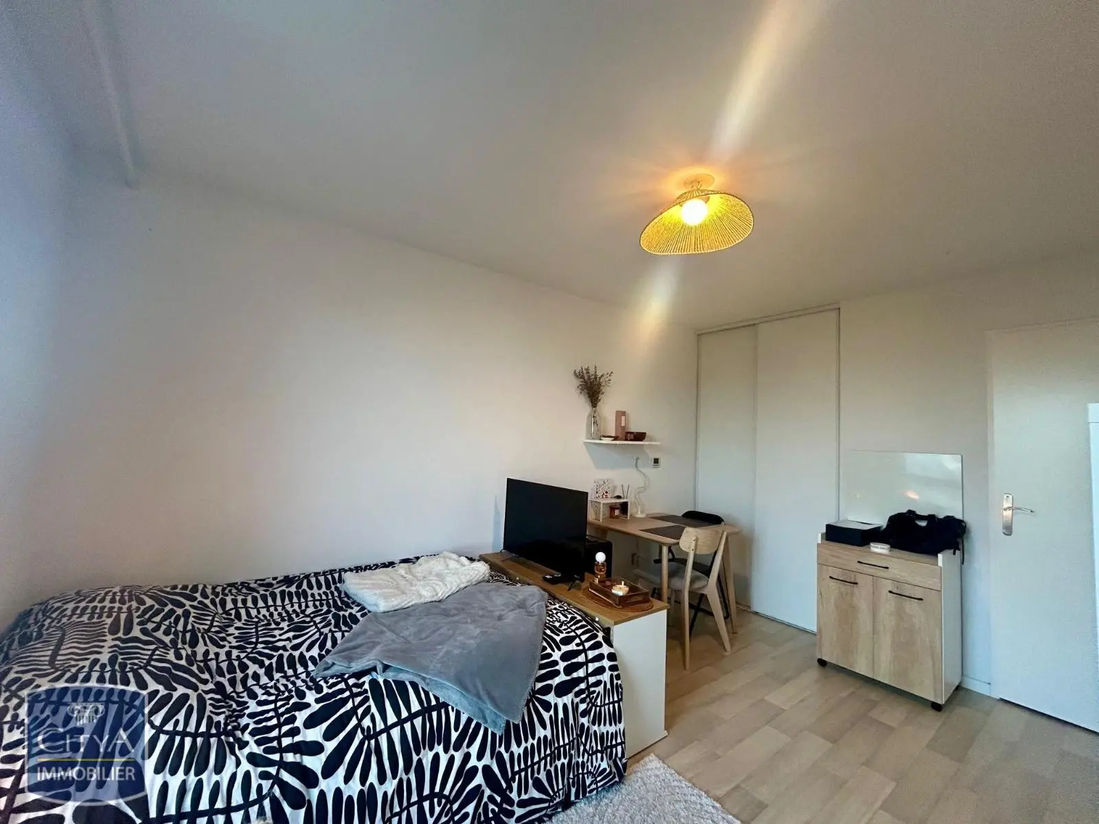 Photo 2 Appartement 1 pièce 19.54m²