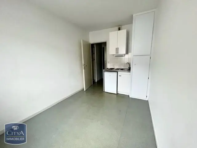 Photo 1 Appartement 1 pièce 13.09m²