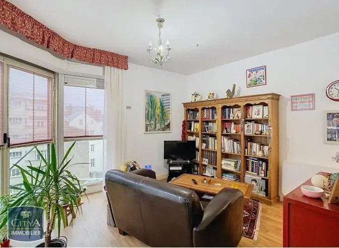 Photo 1 Appartement 1 pièce 33.98m²