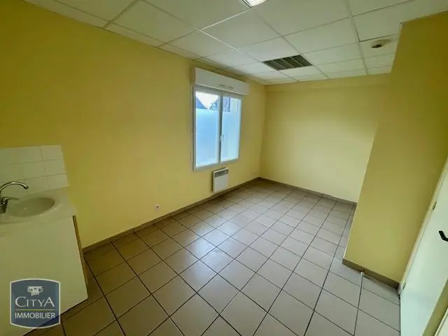 Photo 5 Local Commercial