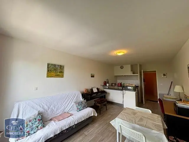Photo 1 Appartement 1 pièce 29.8m²