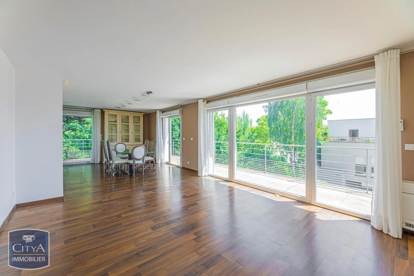 Photo 2 Appartement 6 pièces 120m²