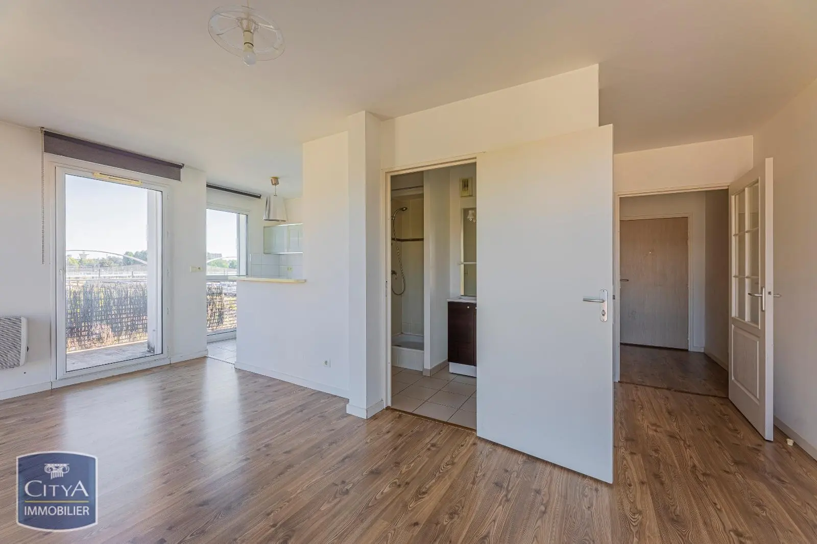 Photo 2 Appartement 1 pièce 32m²