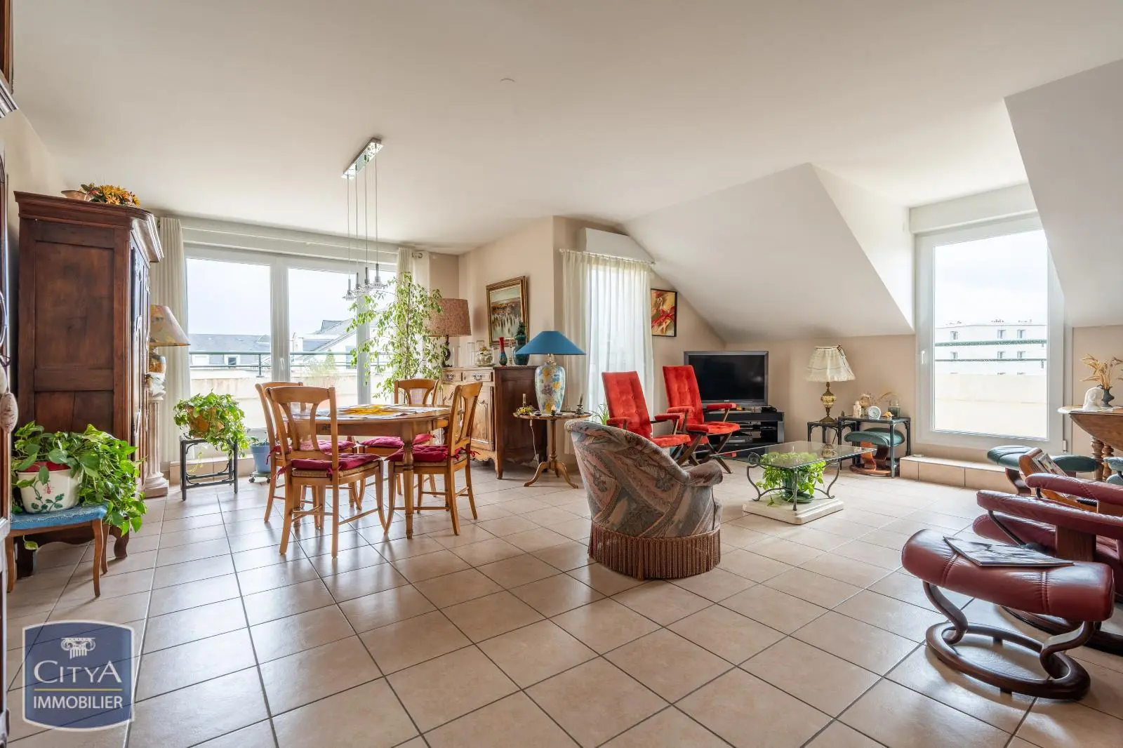 Photo 1 Appartement 5 pièces 118m²