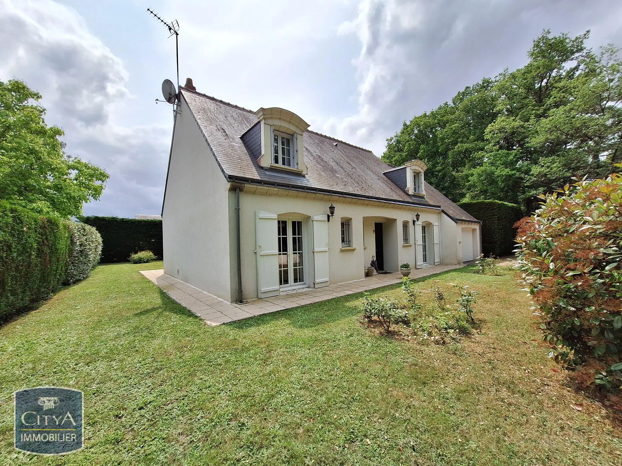 Photo 1 Maison 6 pièces 150m²