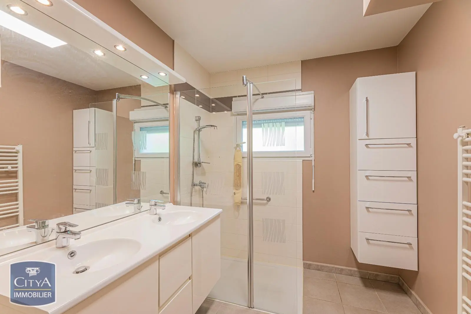 Photo 13 Appartement 6 pièces 120m²