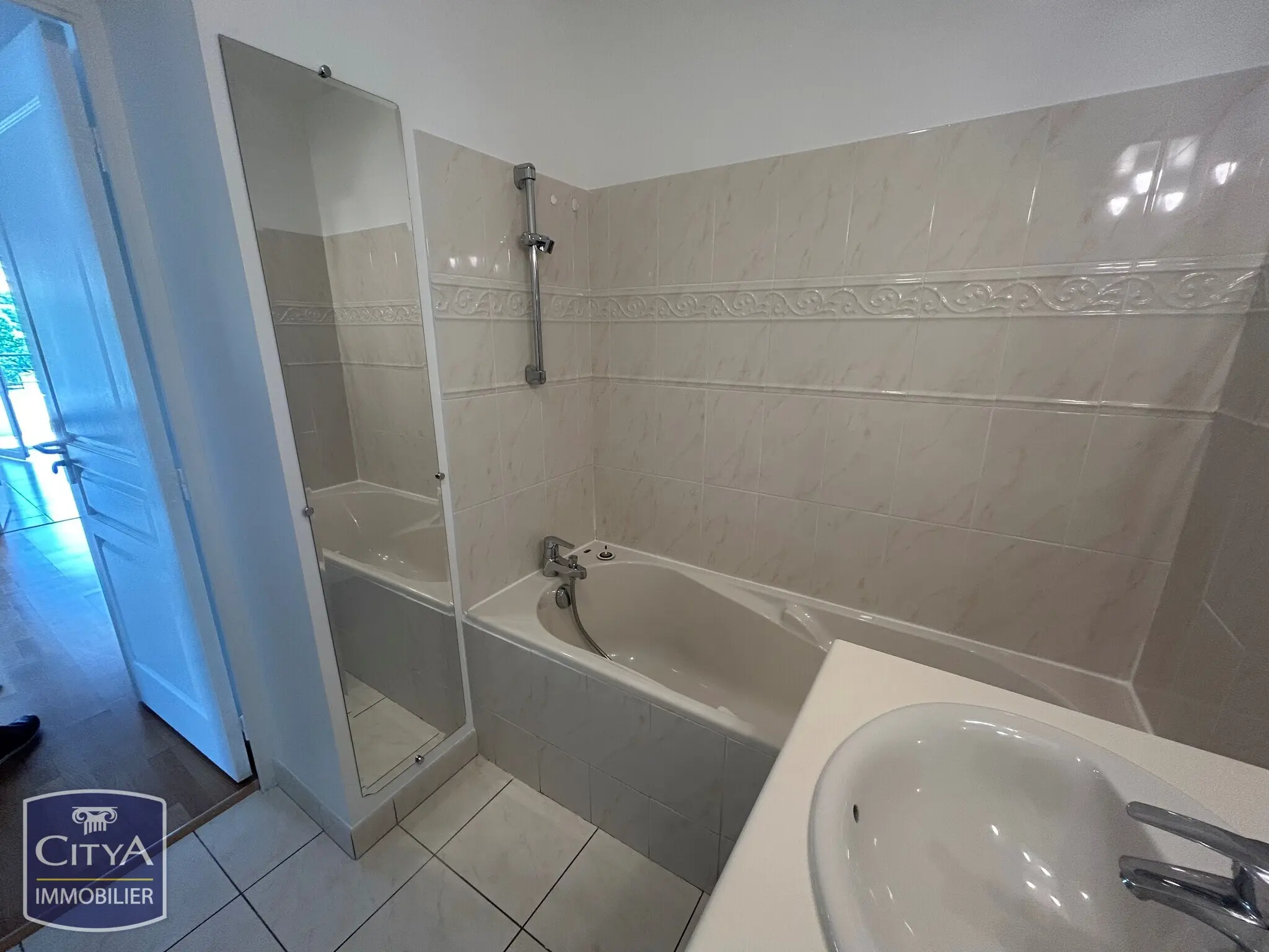 Photo 12 appartement Saint-Cyr-sur-Loire