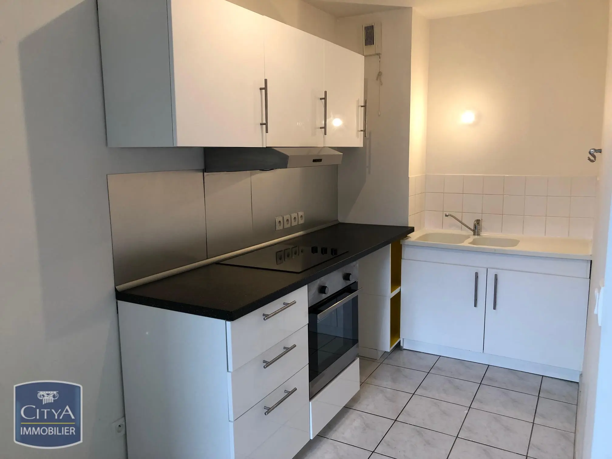 Photo 2 Appartement 1 pièce 31.54m²