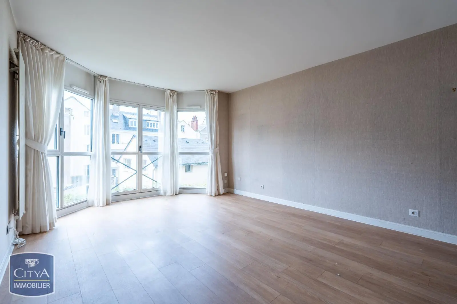 Photo 2 Appartement 1 pièce 32m²
