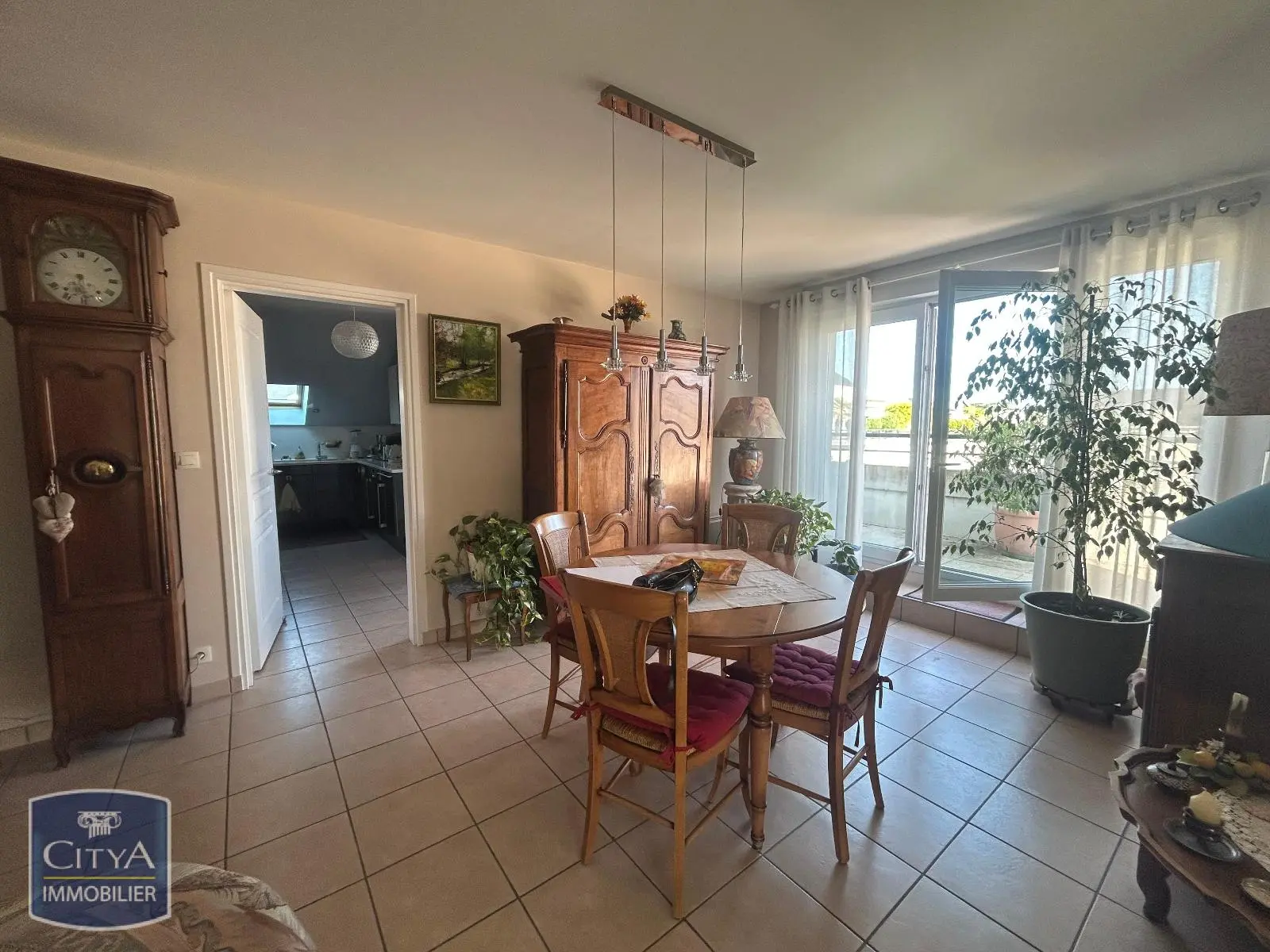 Photo 2 Appartement 5 pièces 118m²