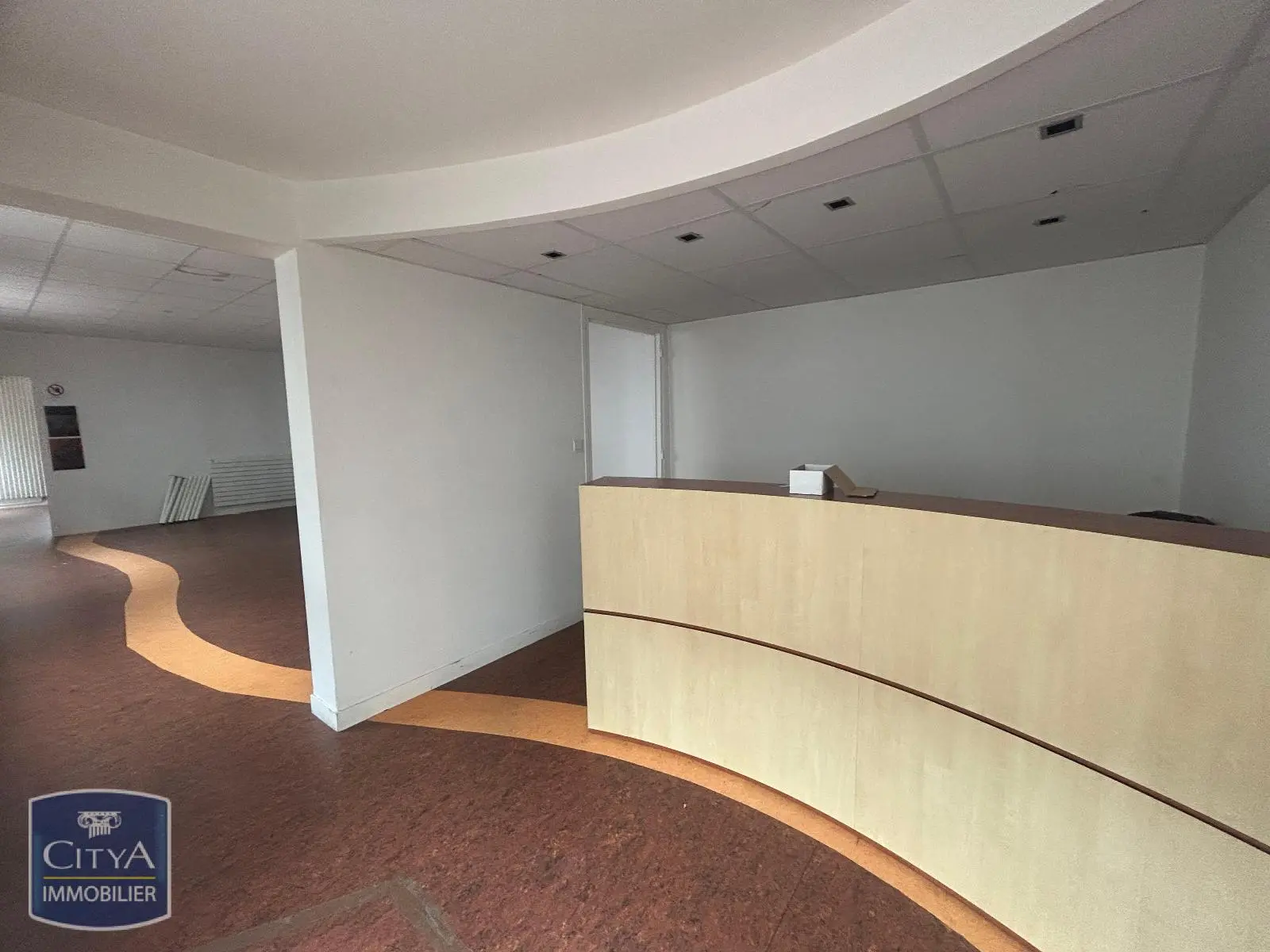 Photo 1 Local Professionnel 113m²