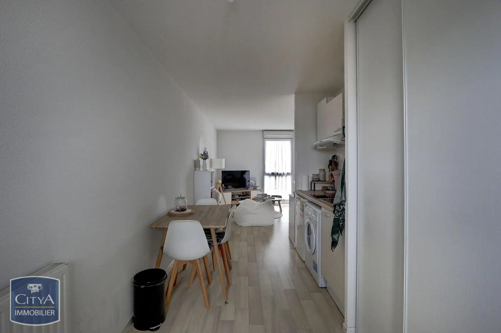 Photo 2 Appartement 1 pièce 38m²