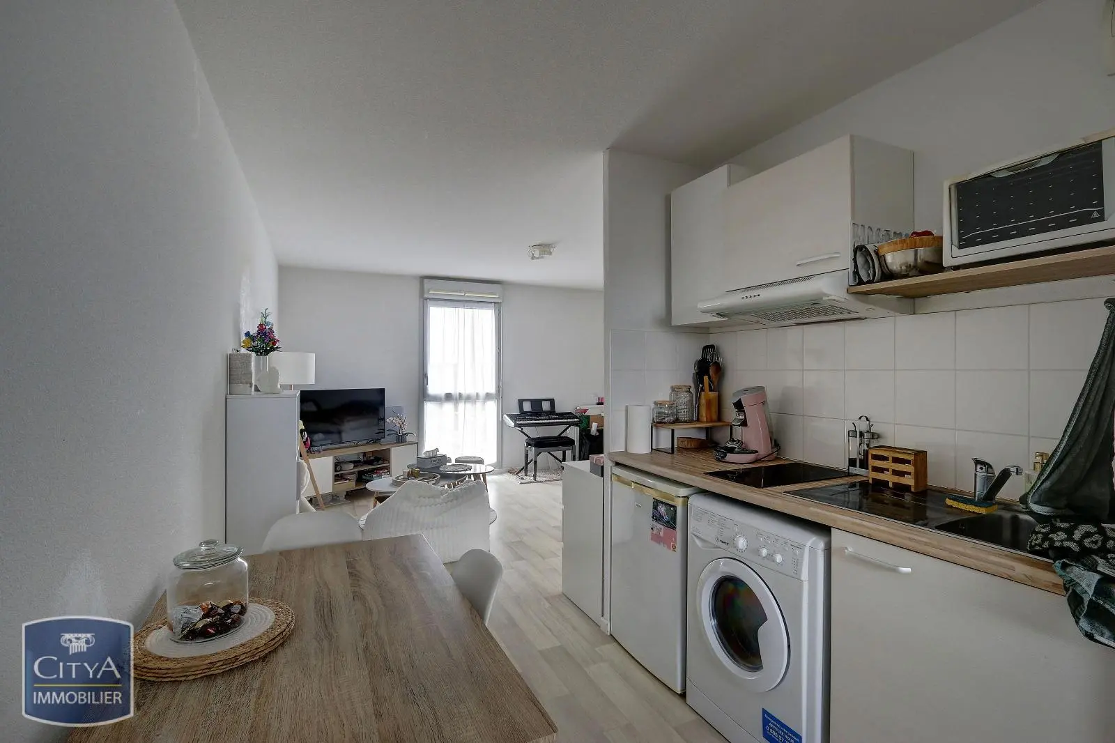 Photo 1 Appartement 1 pièce 38m²