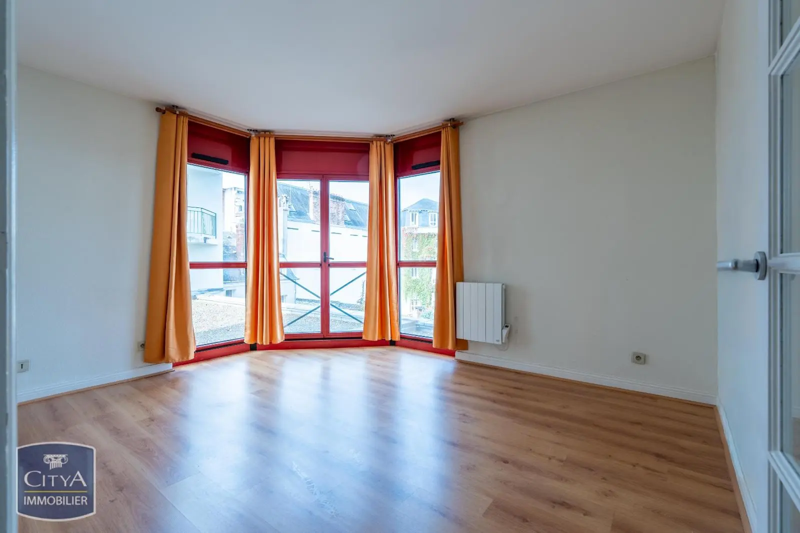 Photo 1 Appartement 1 pièce 32m²