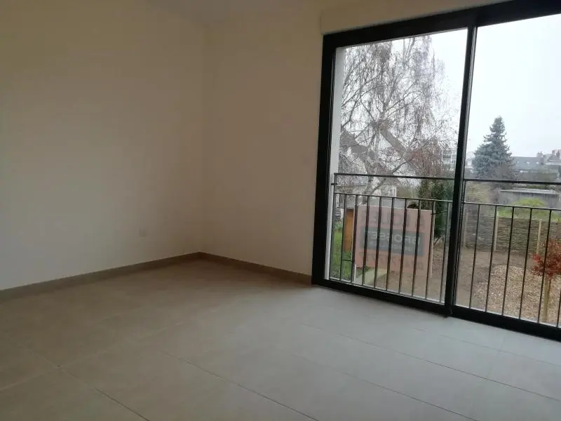 Photo 1 Appartement 1 pièce 27.24m²
