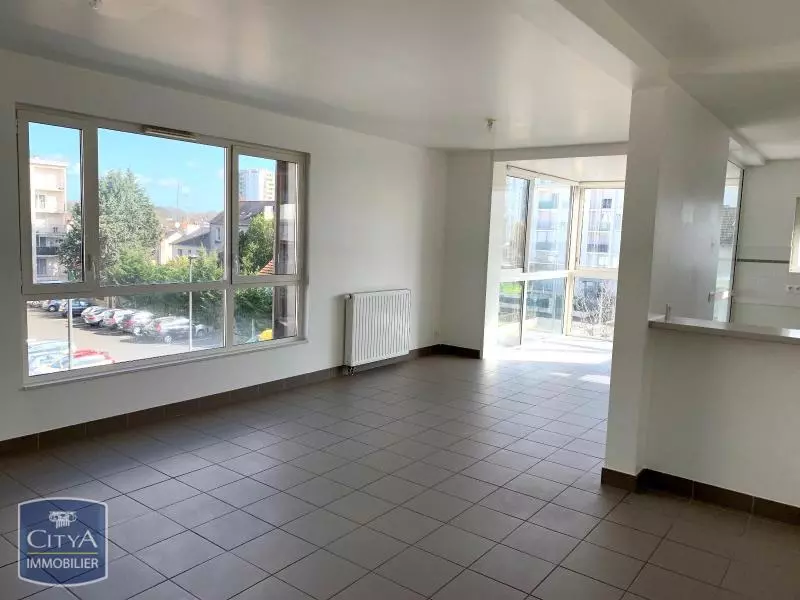 Illustration pour Appartement 4 pièces 106m² Photo Appartement 4 pièces 106m²