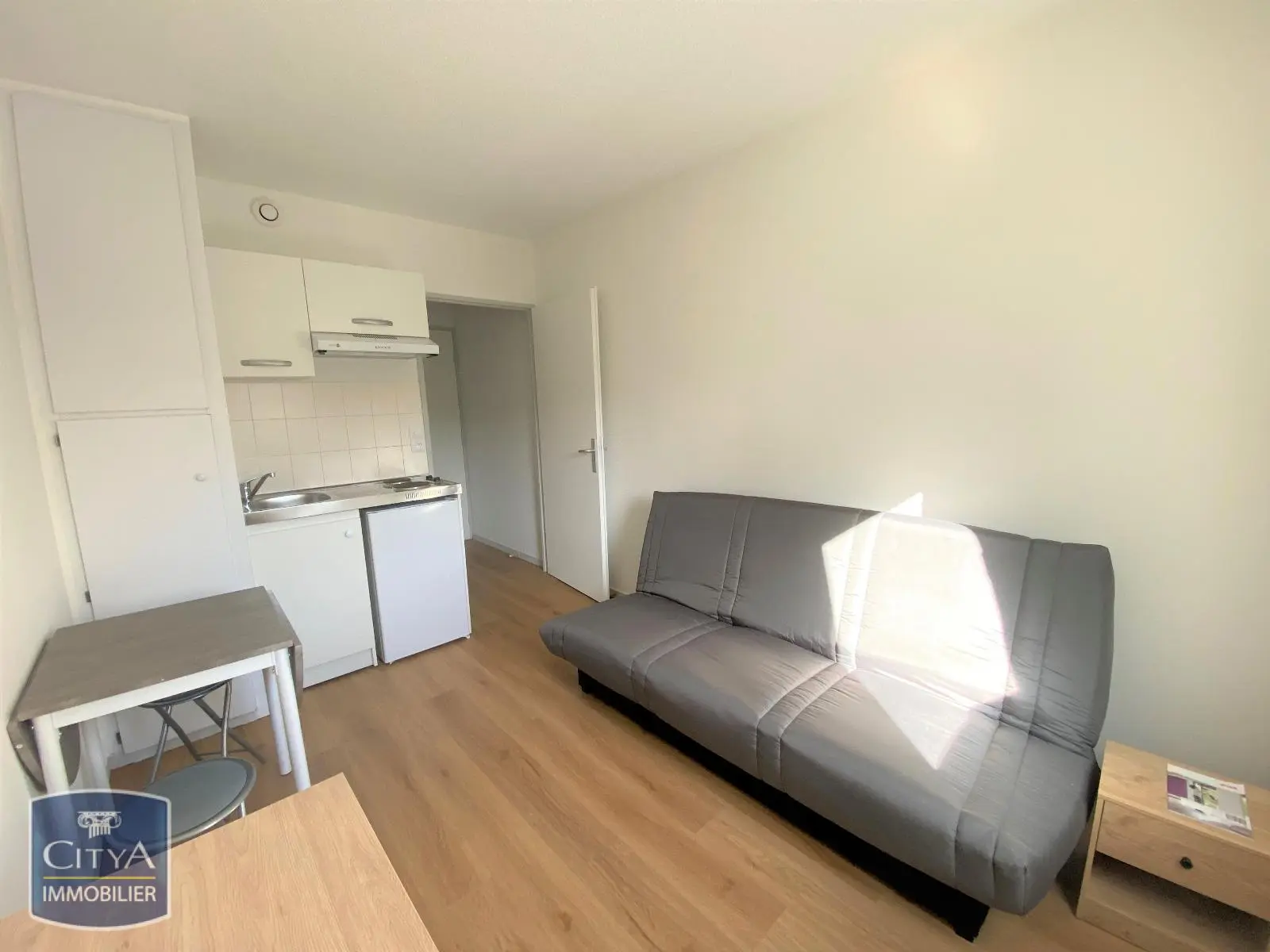 Photo 2 Appartement 1 pièce 12.8m²