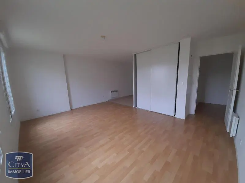 Photo 2 Appartement 1 pièce 35.39m²