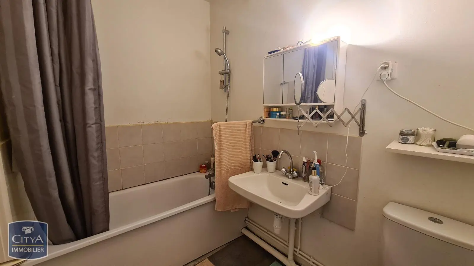 Photo 2 Appartement 1 pièce 30.69m²