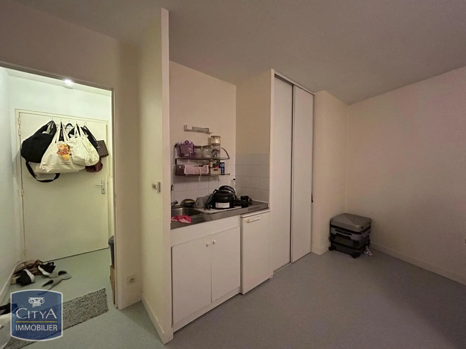 Photo 2 Appartement 1 pièce 23.25m²