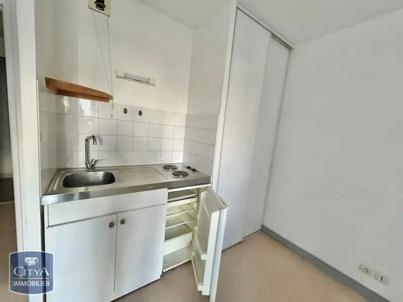 Photo 2 Appartement 1 pièce 19.58m²
