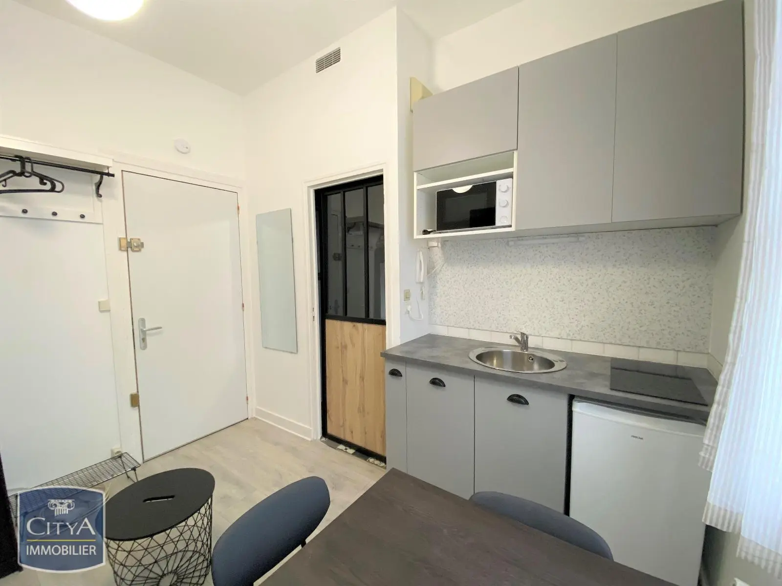 Photo 1 Appartement 1 pièce 13.51m²