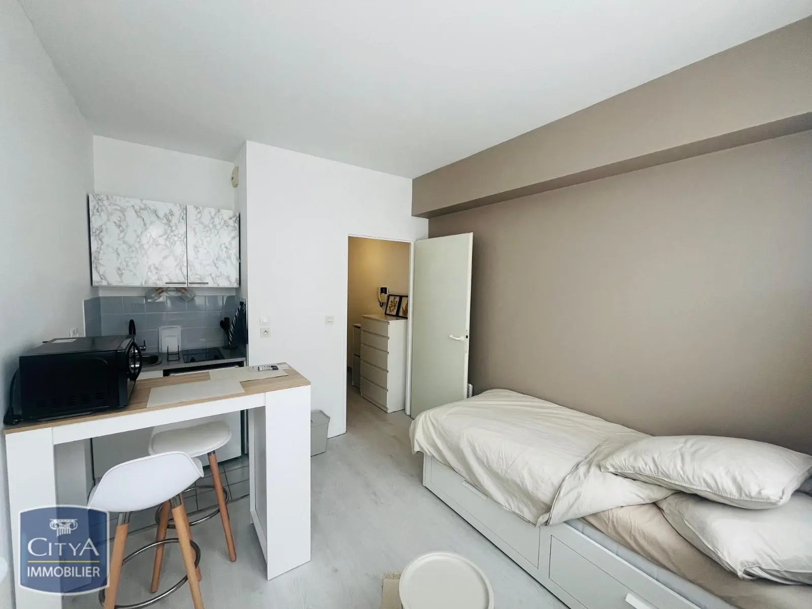 Photo 1 Appartement 1 pièce 16.5m²