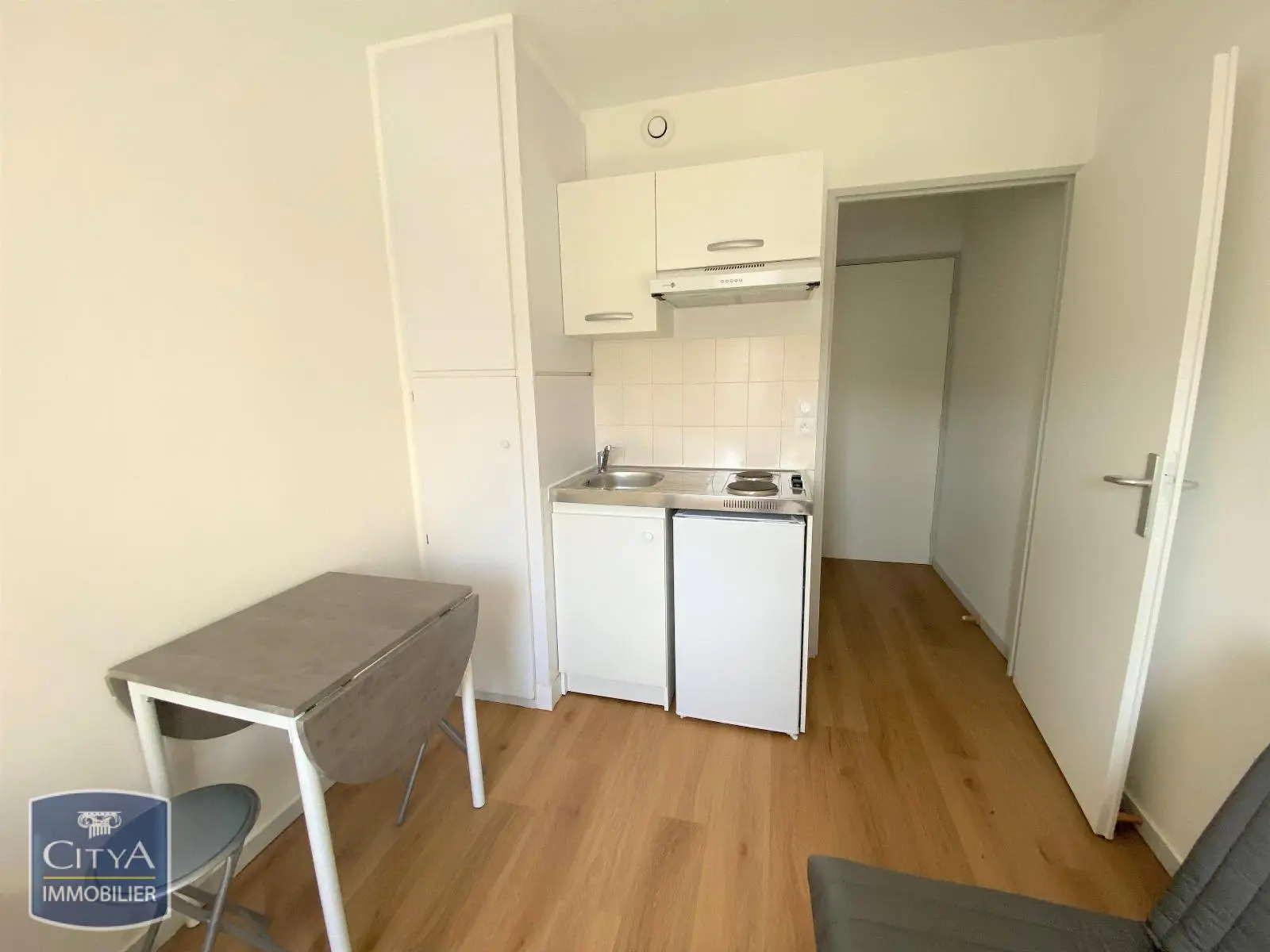 Photo 4 Appartement 1 pièce 12.8m²