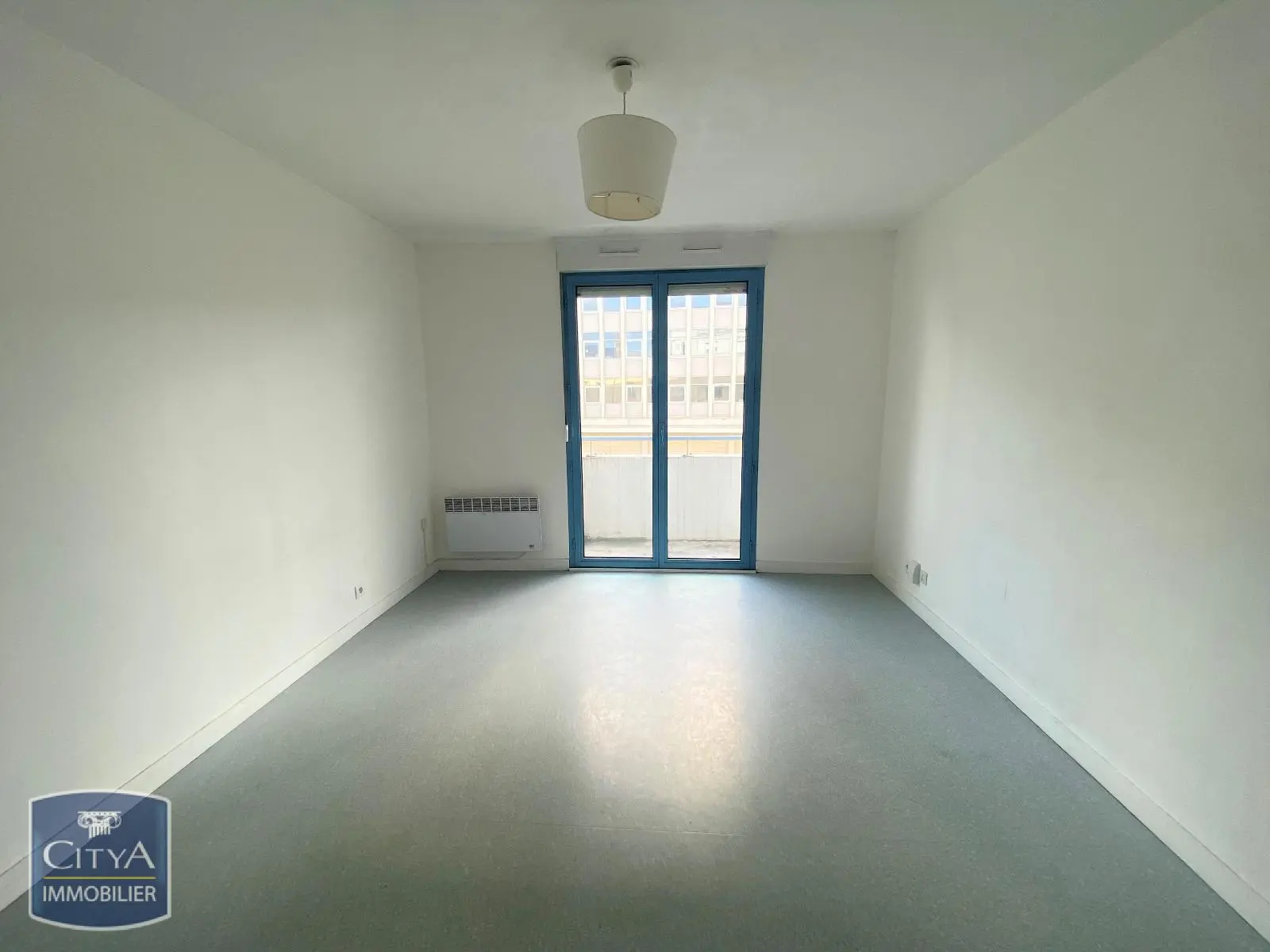 Photo 2 Appartement 1 pièce 21.77m²
