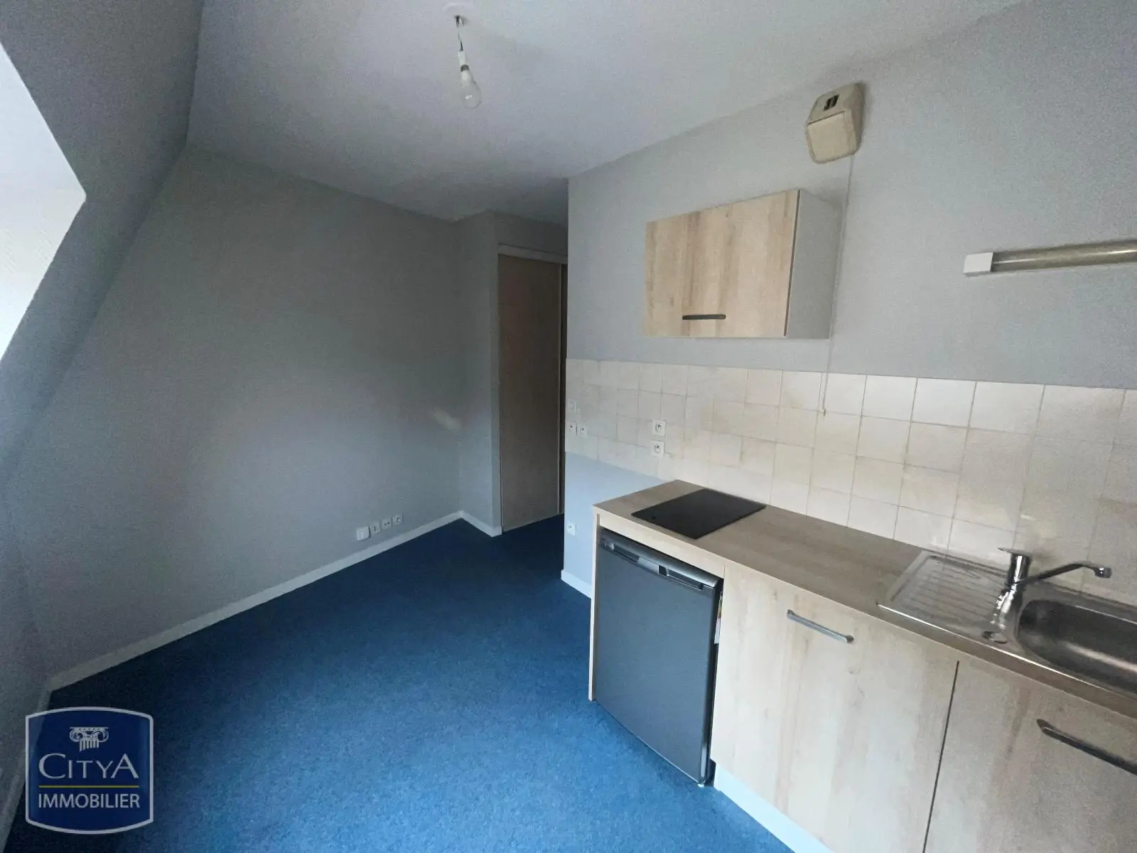 Photo 2 Appartement 1 pièce 12.13m²