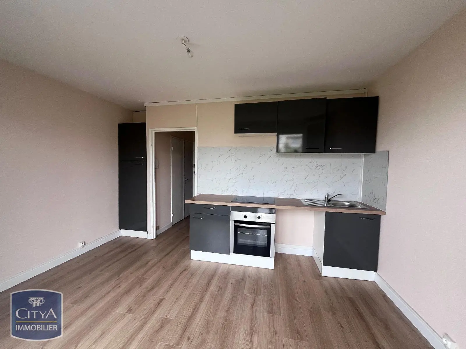 Photo 3 Appartement 1 pièce 19.93m²
