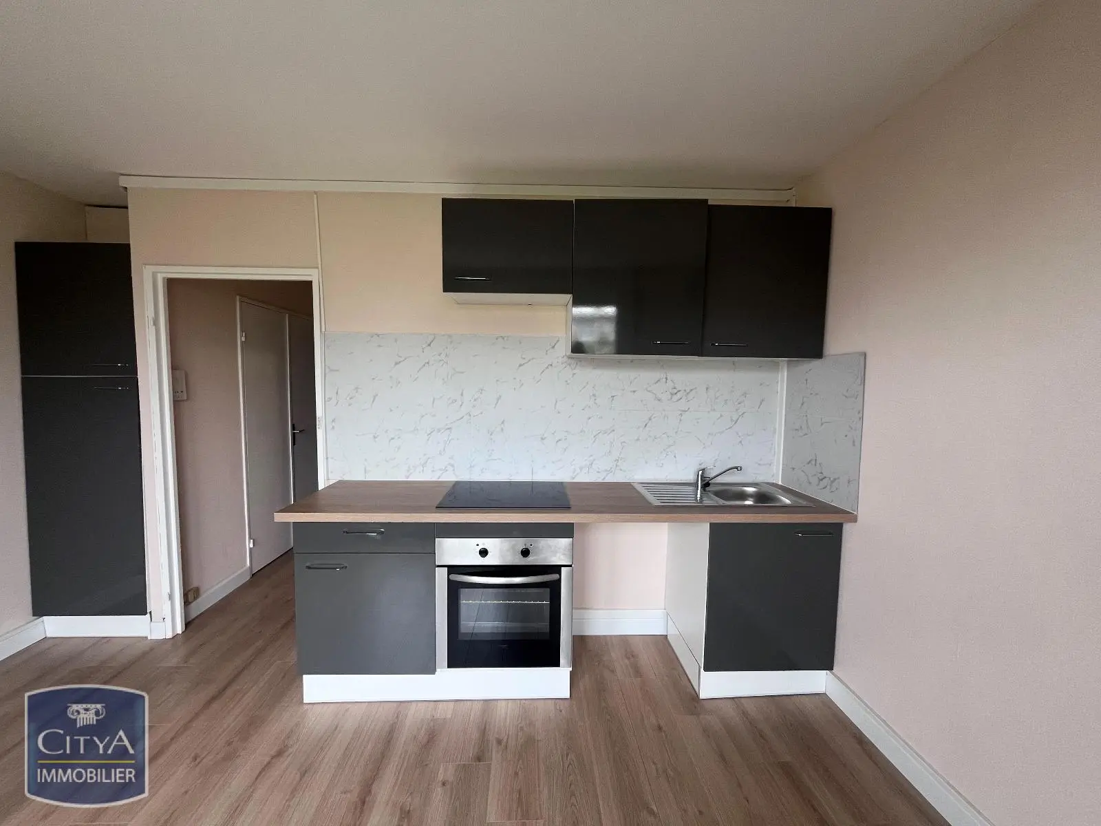 Photo 2 Appartement 1 pièce 19.93m²