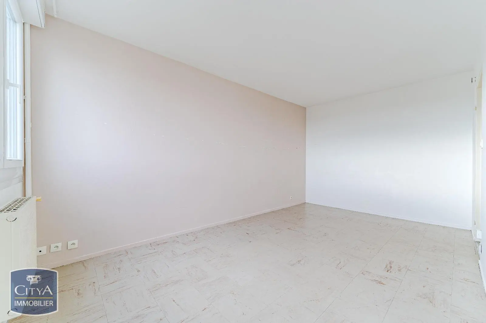 Photo 2 Appartement 1 pièce 25.6m²