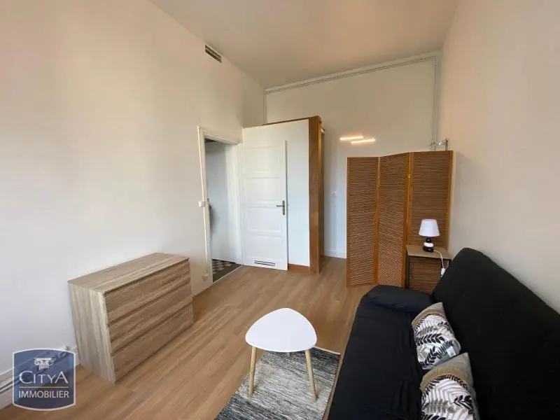 Photo 2 Appartement 1 pièce 24.54m²