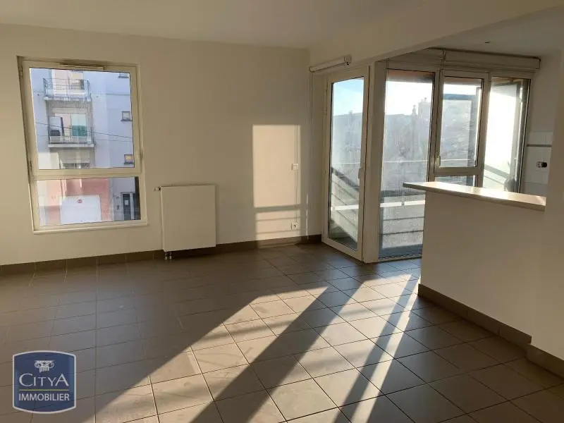 Photo 1 Appartement 4 pièces 96.38m²