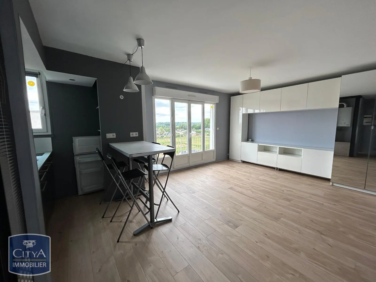 Photo 1 Appartement 1 pièce 28.47m²