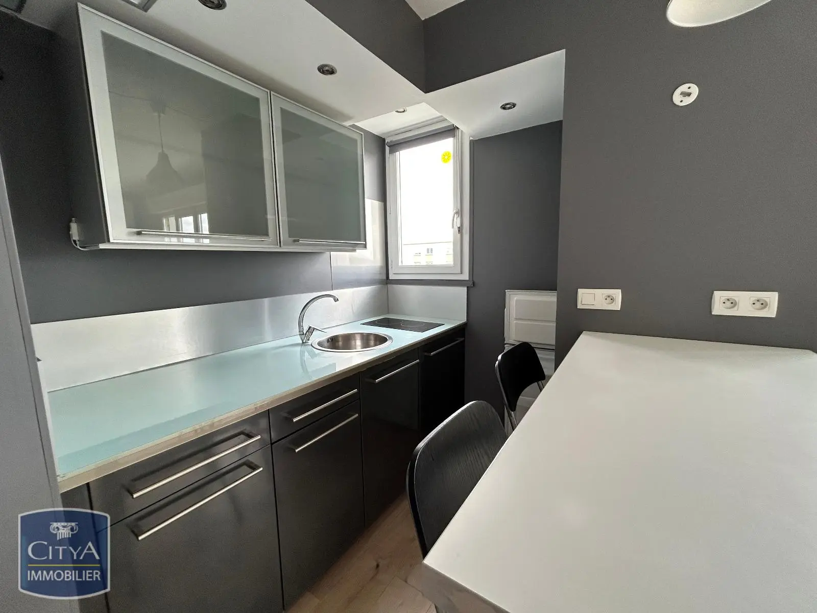 Photo 2 Appartement 1 pièce 28.47m²
