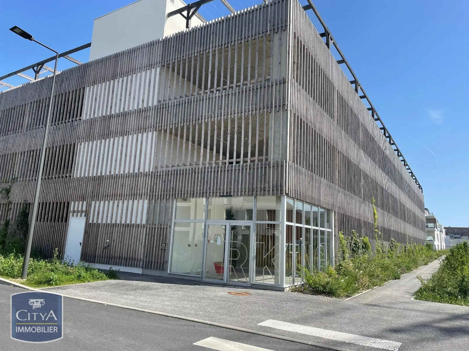 Photo 1 parking Tours