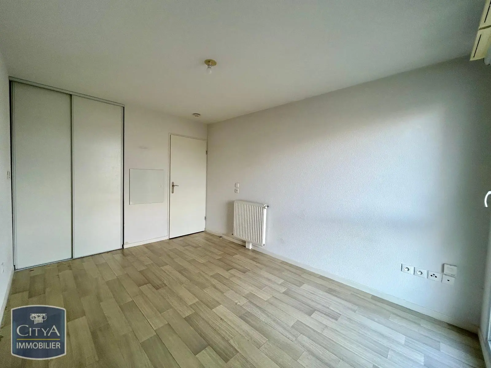 Photo 1 Appartement 1 pièce 19.54m²
