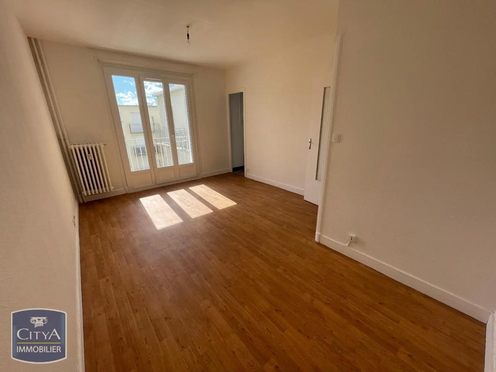 Photo 2 Appartement 1 pièce 24m²