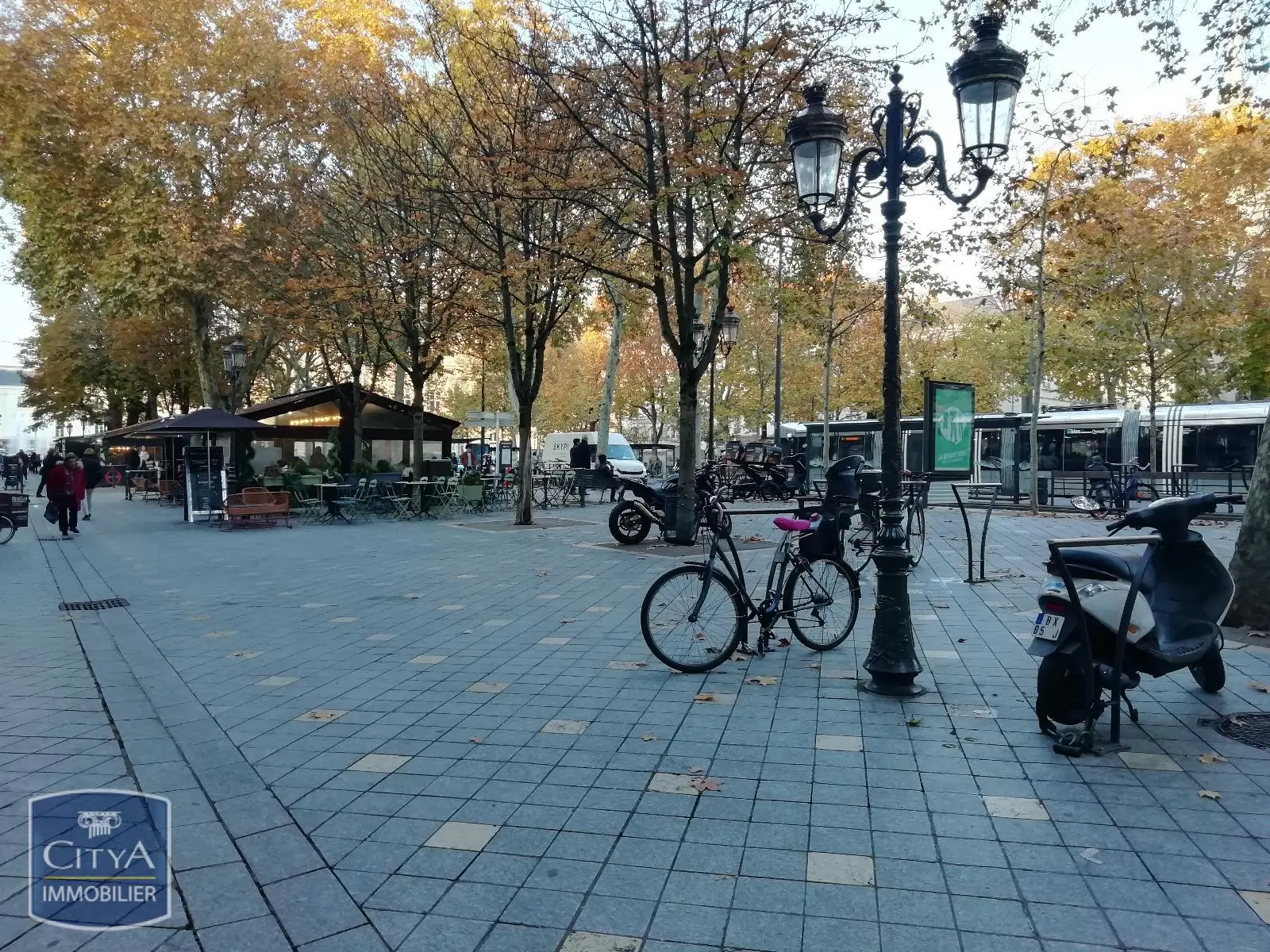 Photo 1 Parking